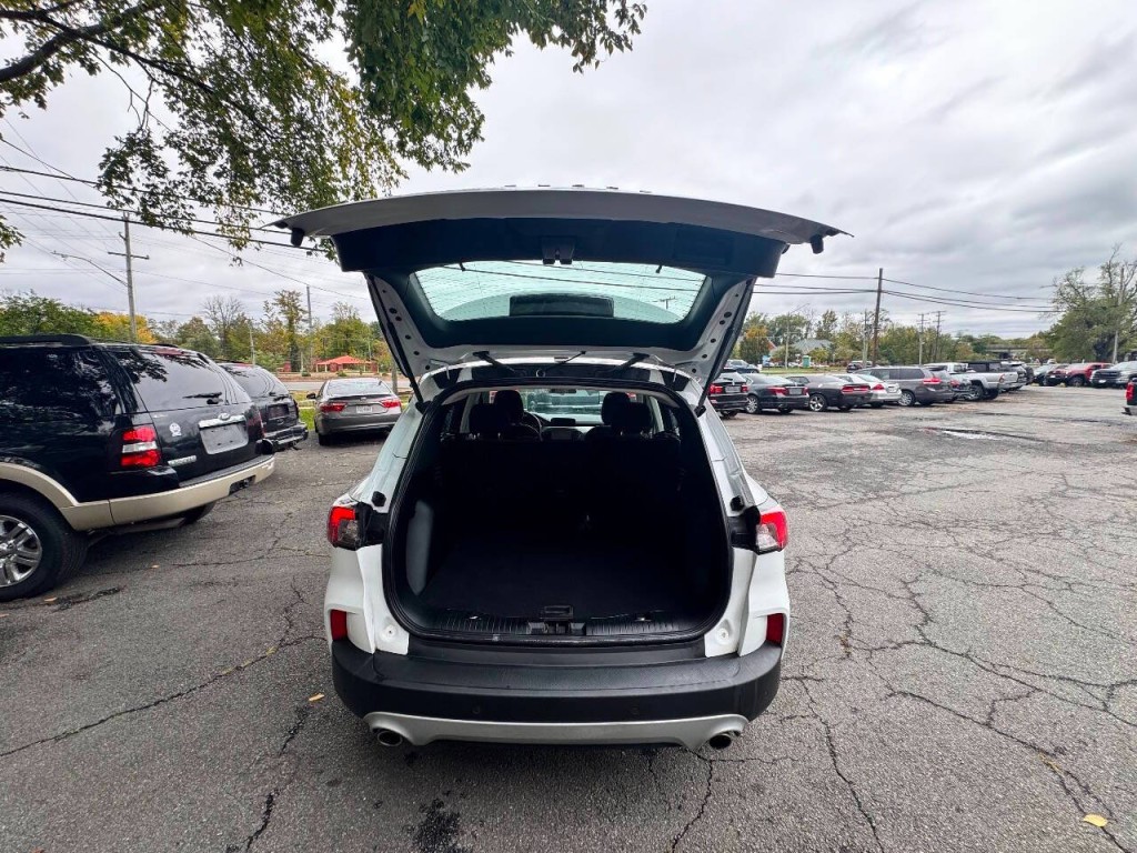 2021 Ford Escape Image 11