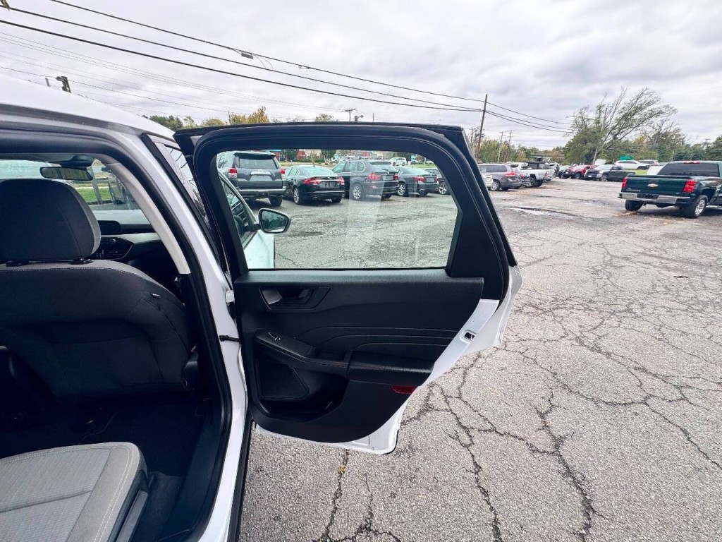2021 Ford Escape Image 13
