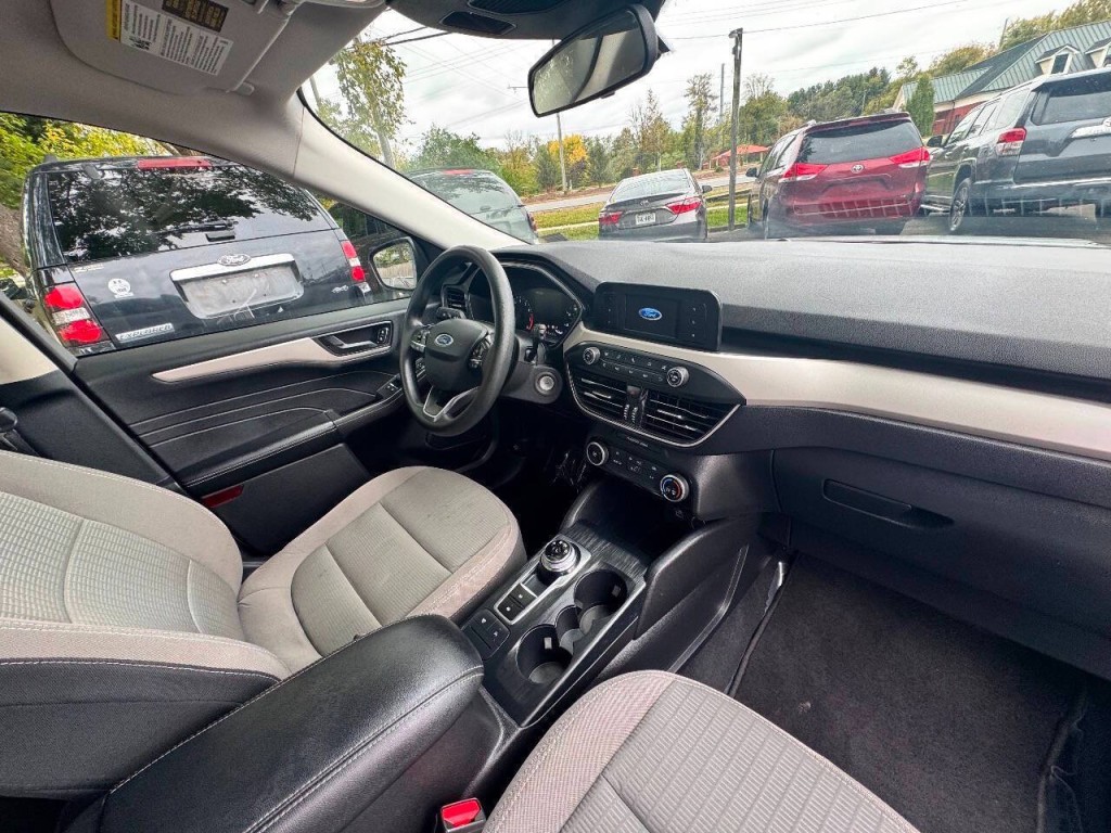 2021 Ford Escape Image 17