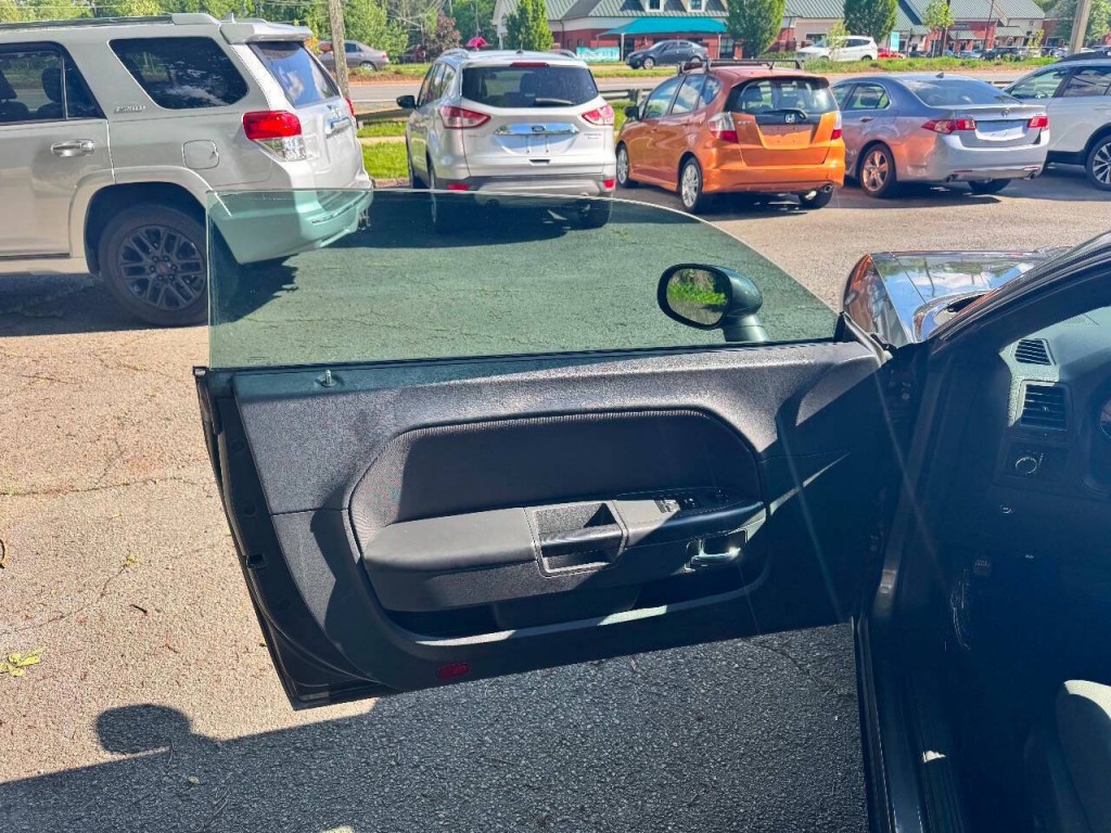 2013 Dodge Challenger Image 7