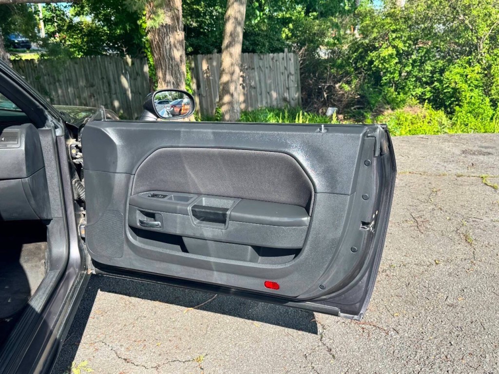 2013 Dodge Challenger Image 10