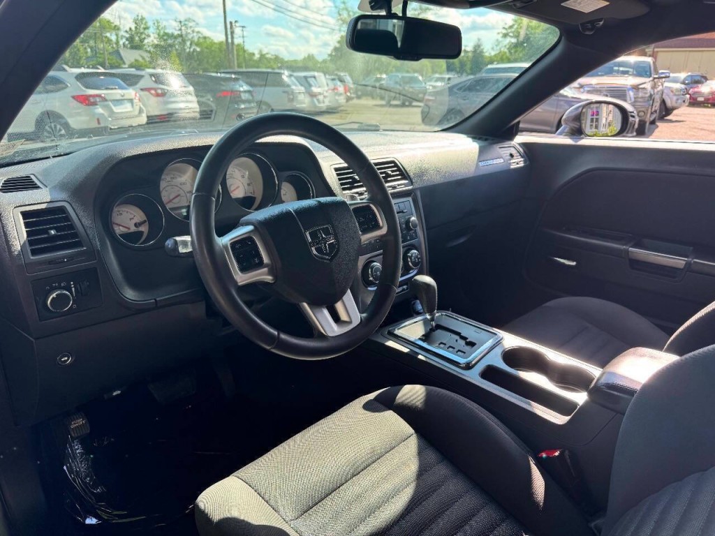 2013 Dodge Challenger Image 15