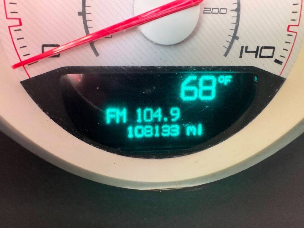 2013 Dodge Challenger Image 16