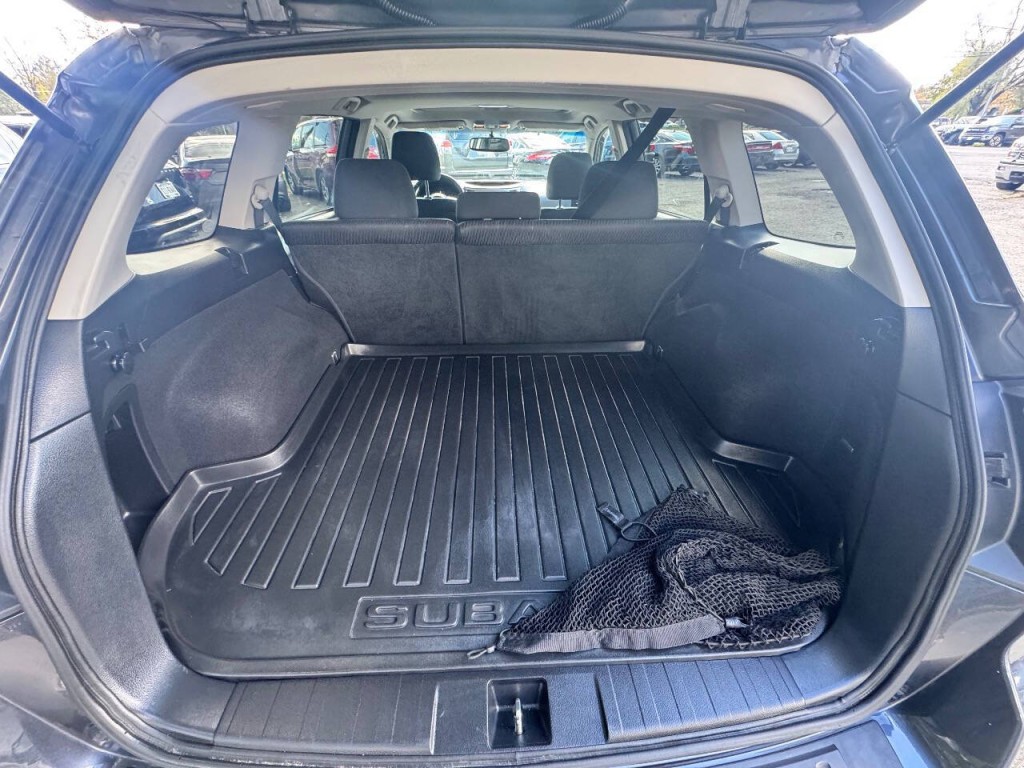 2011 Subaru Outback Image 12