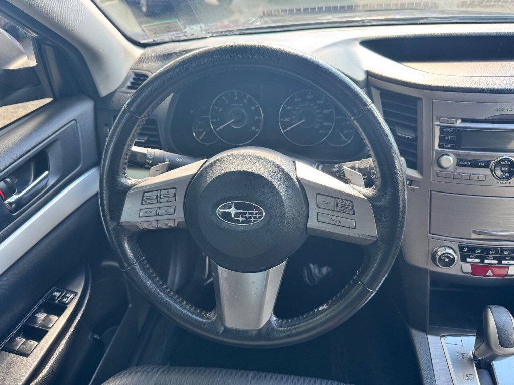 2011 Subaru Outback Image 19