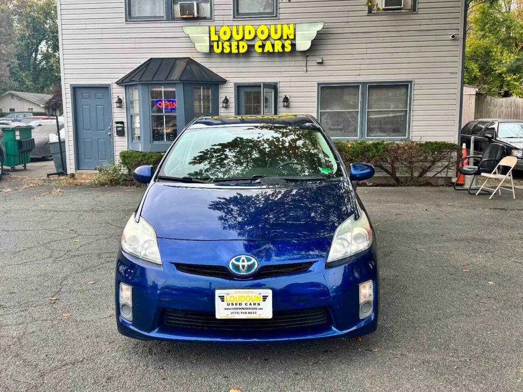 2011 Toyota Prius Image 2