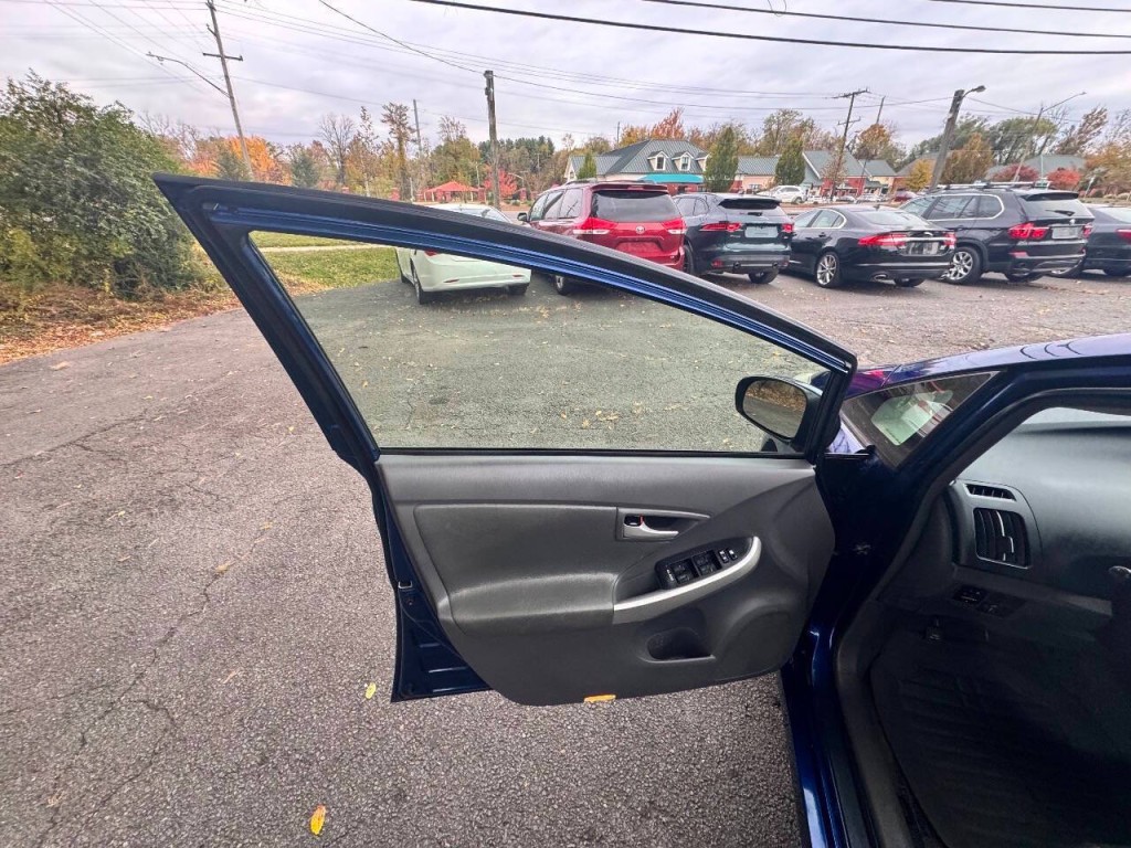 2011 Toyota Prius Image 7