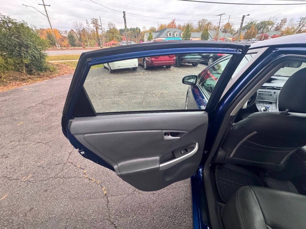 2011 Toyota Prius Image 9