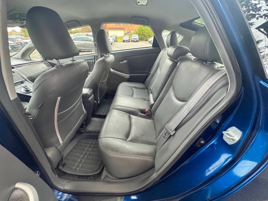 2011 Toyota Prius Image 10
