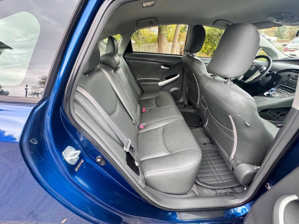 2011 Toyota Prius Image 13