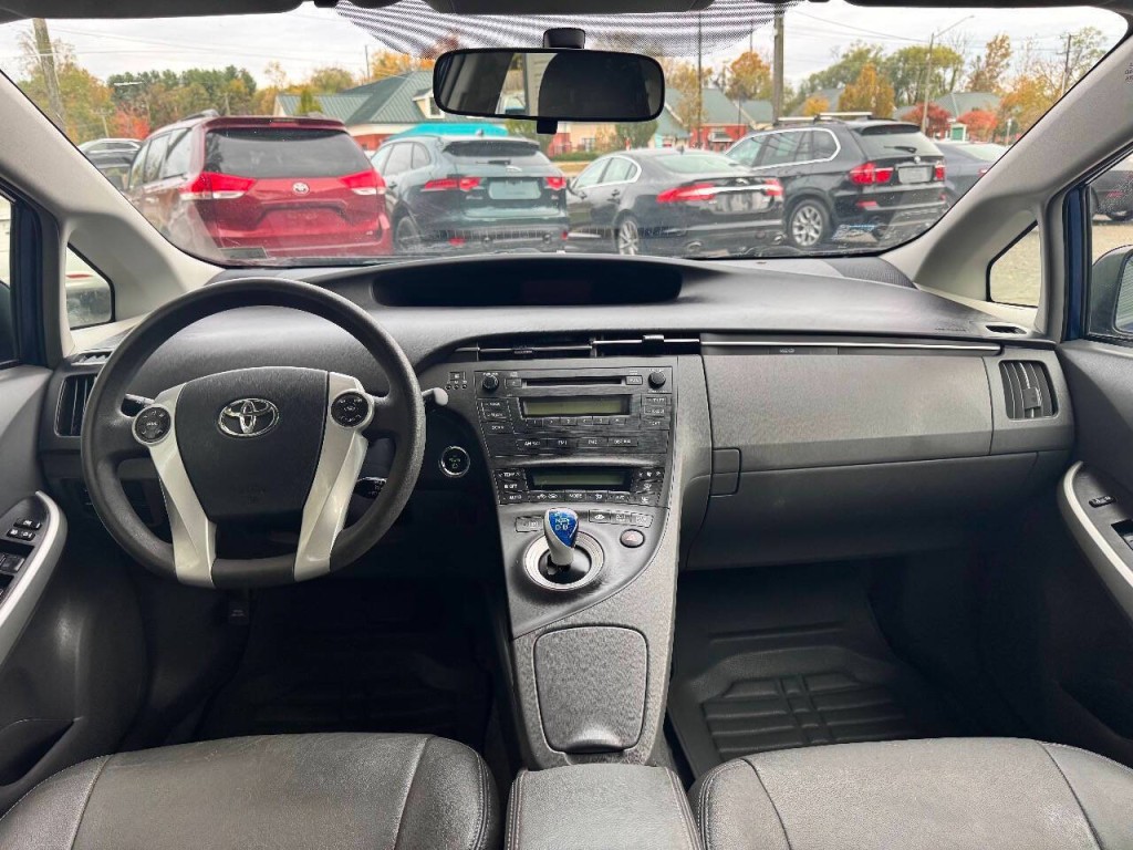 2011 Toyota Prius Image 19