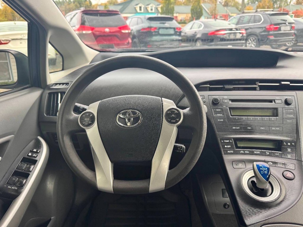 2011 Toyota Prius Image 20