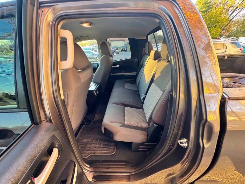 2014 Toyota Tundra Image 10