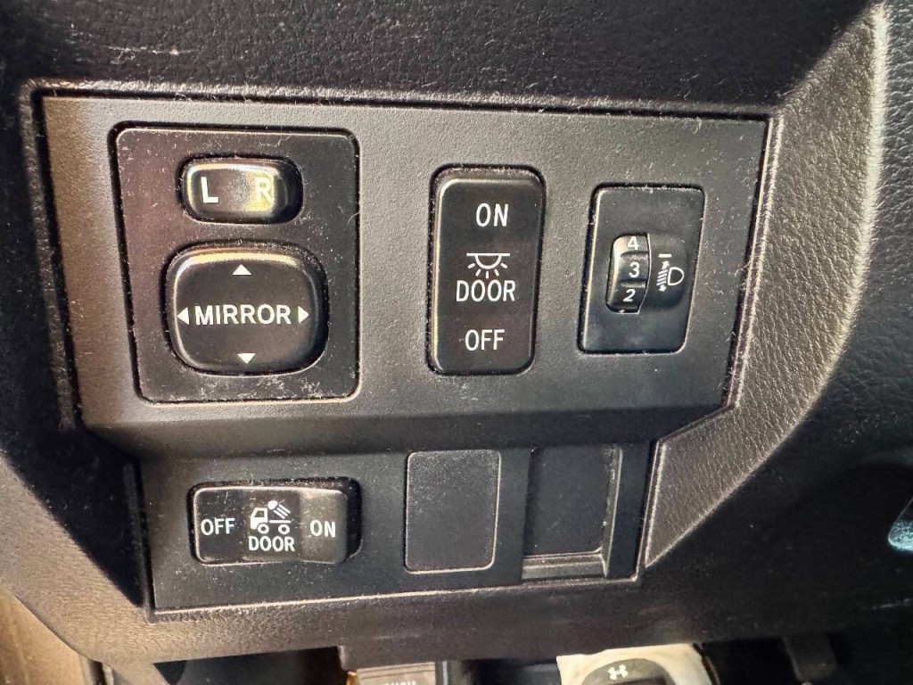 2014 Toyota Tundra Image 22