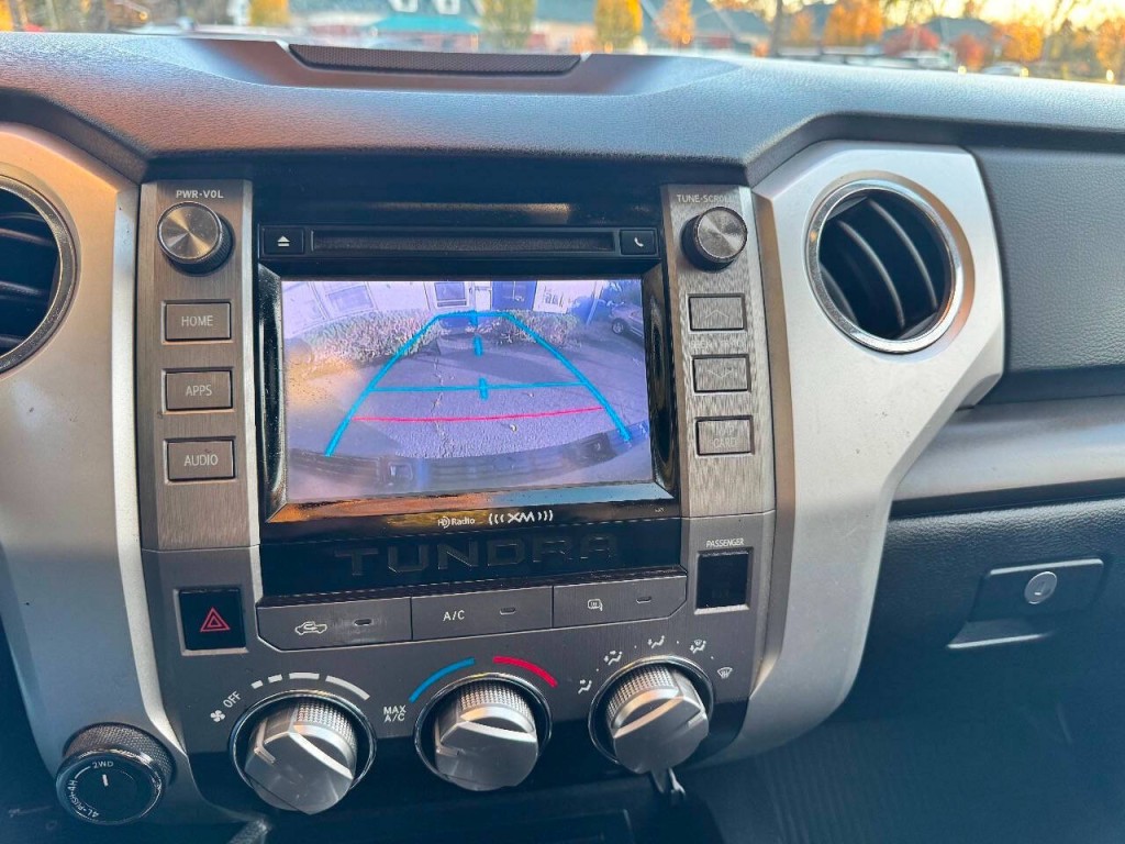 2014 Toyota Tundra Image 24