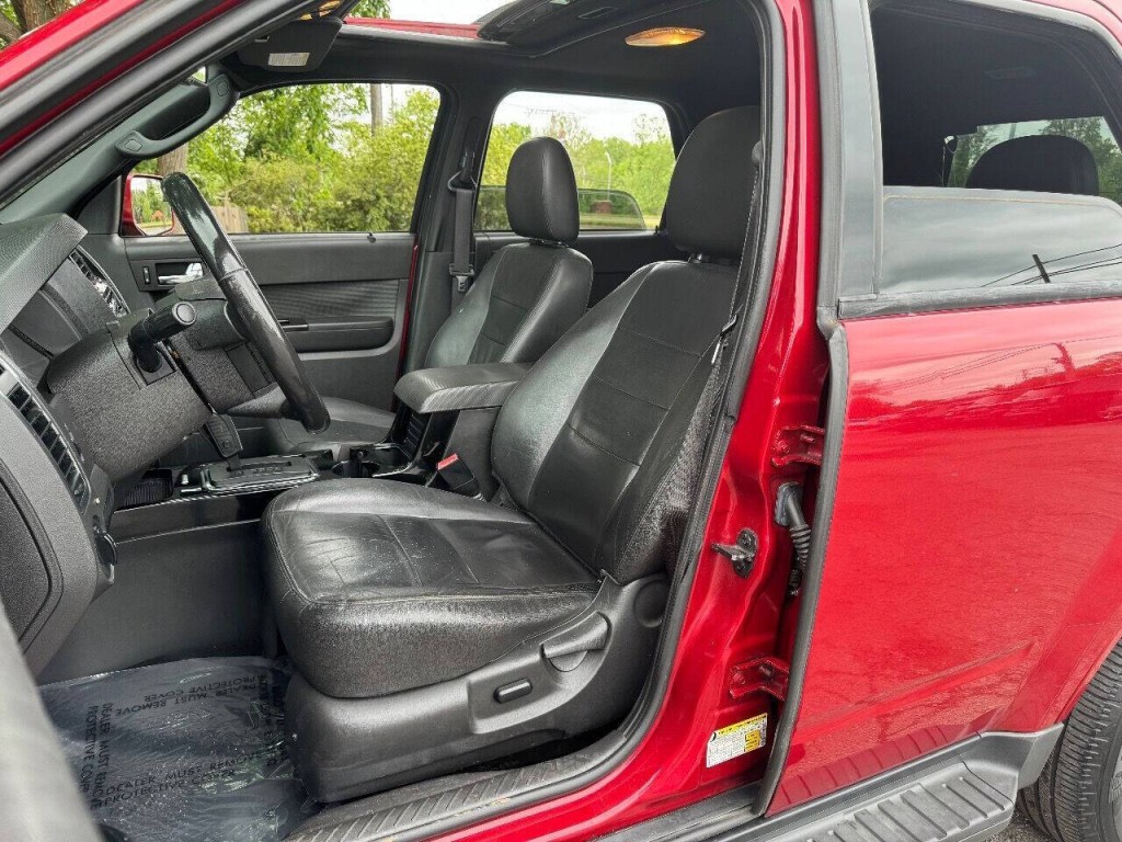 2011 Ford Escape Image 8