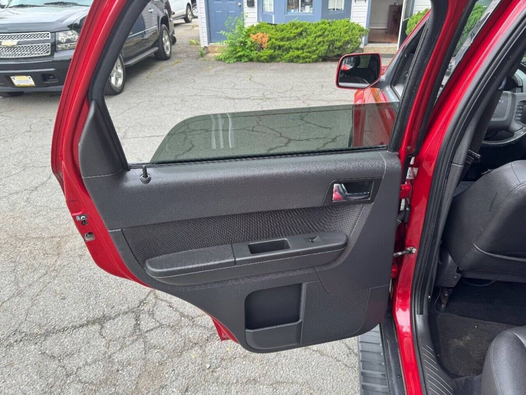2011 Ford Escape Image 9