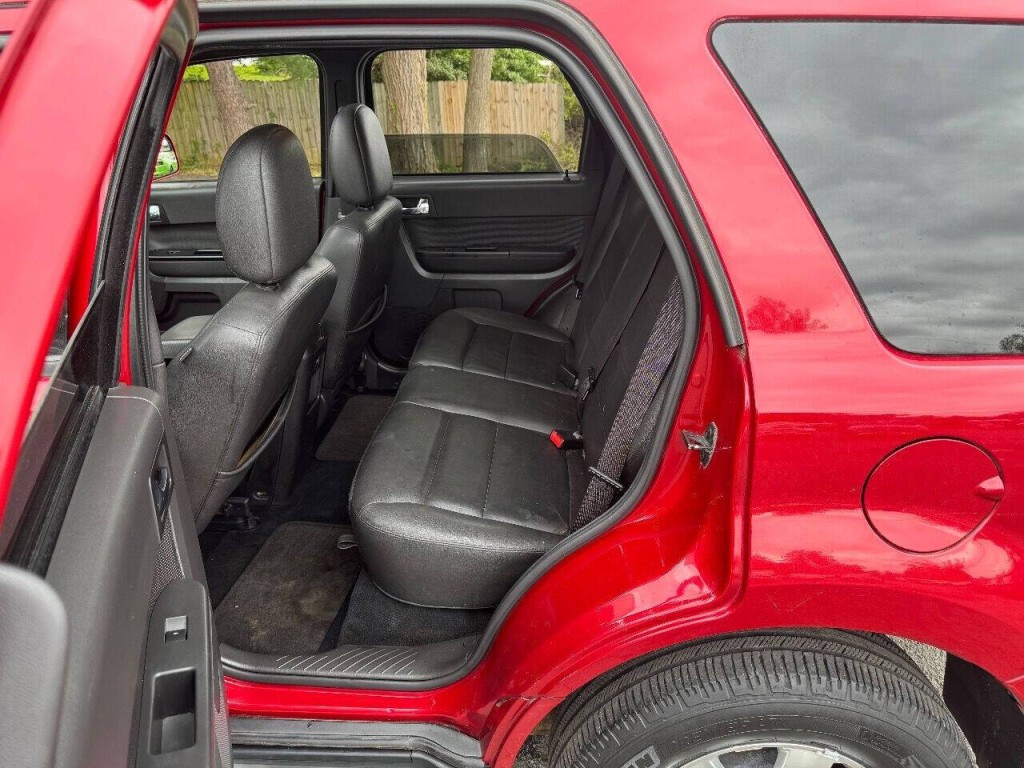 2011 Ford Escape Image 10