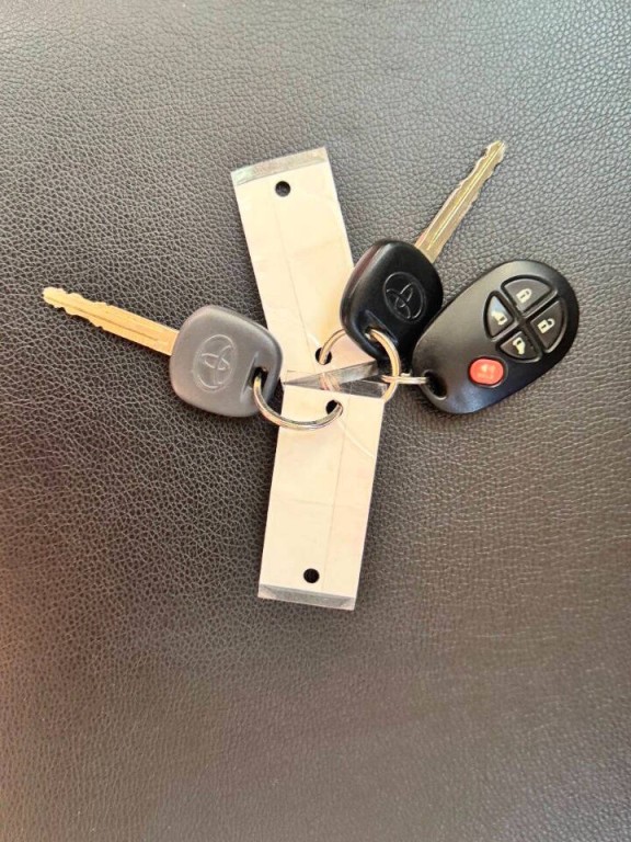 2011 Toyota Sienna Image 26