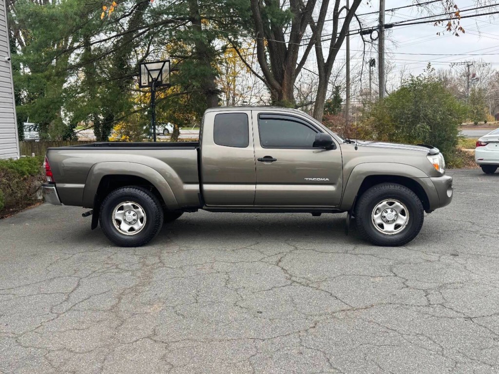 2010 Toyota Tacoma Image 4