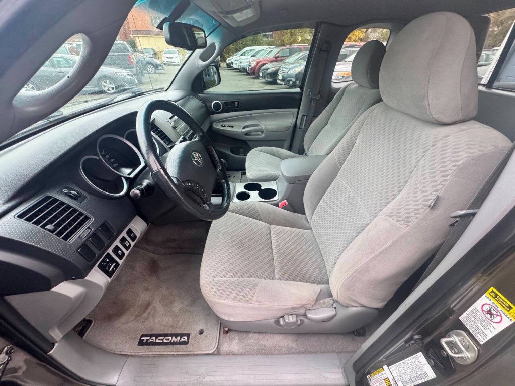2010 Toyota Tacoma Image 10