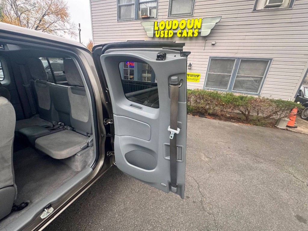 2010 Toyota Tacoma Image 11