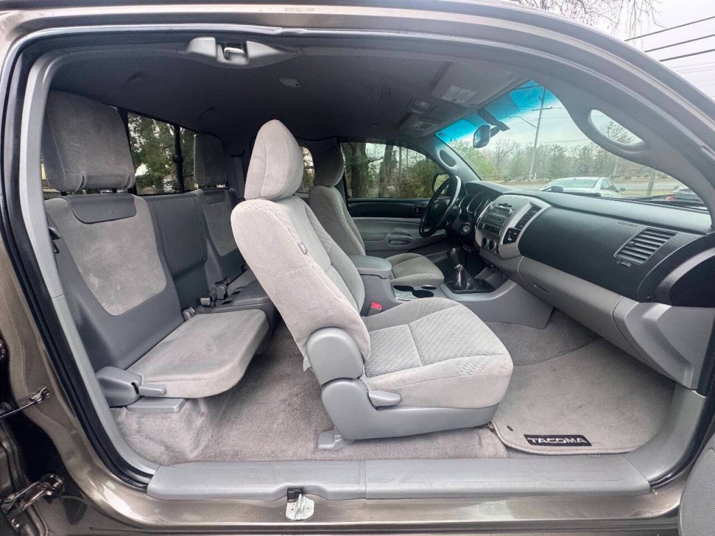 2010 Toyota Tacoma Image 20