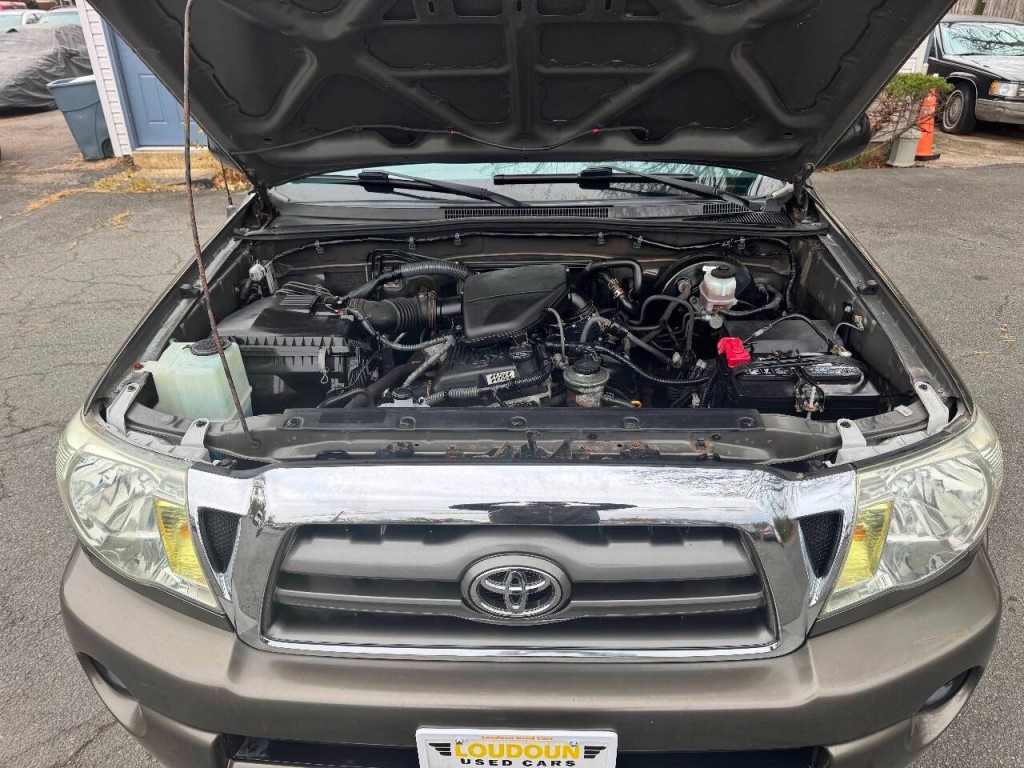 2010 Toyota Tacoma Image 23