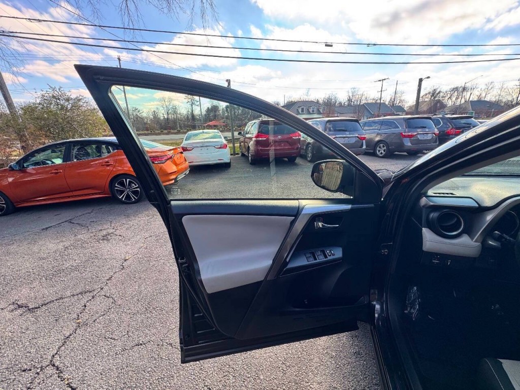 2016 Toyota Rav4 Image 7