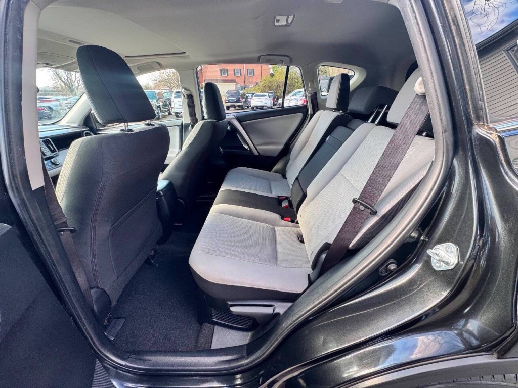 2016 Toyota Rav4 Image 10