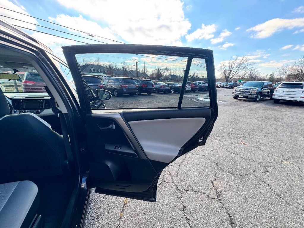 2016 Toyota Rav4 Image 14