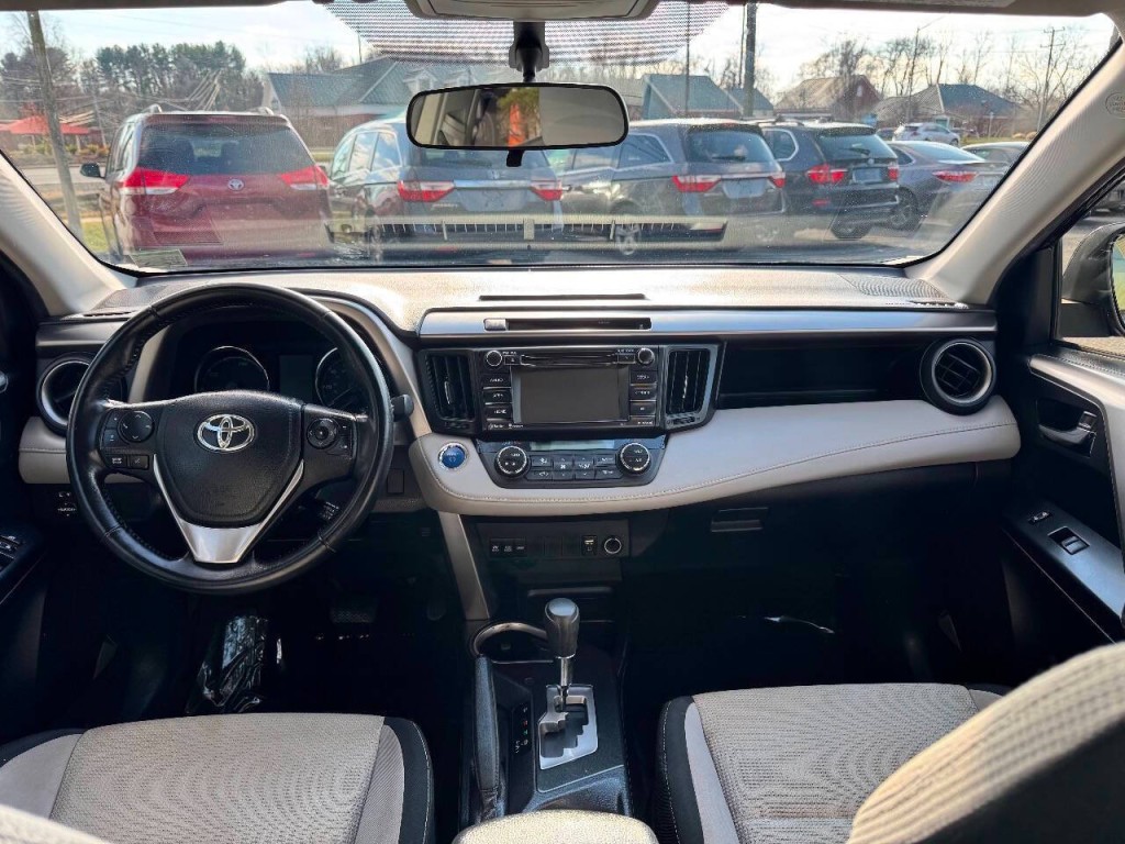 2016 Toyota Rav4 Image 24