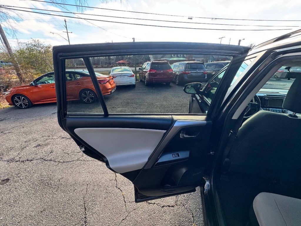 2016 Toyota Rav4 Image 43