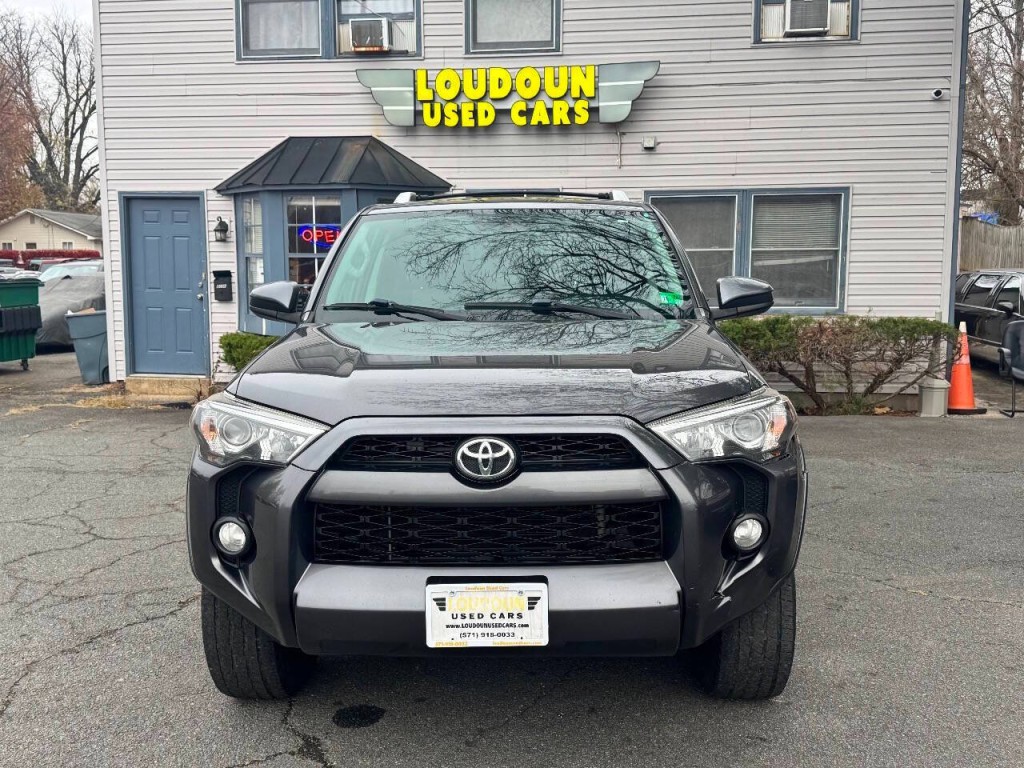 2017 Toyota 4Runner Image 2