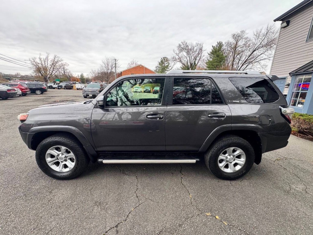 2017 Toyota 4Runner Image 6