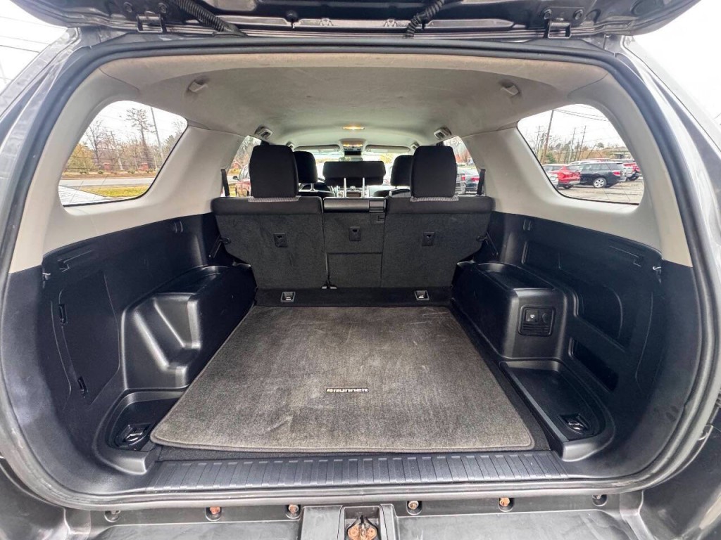 2017 Toyota 4Runner Image 12