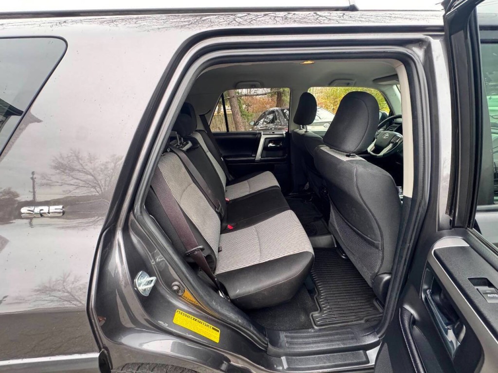 2017 Toyota 4Runner Image 14