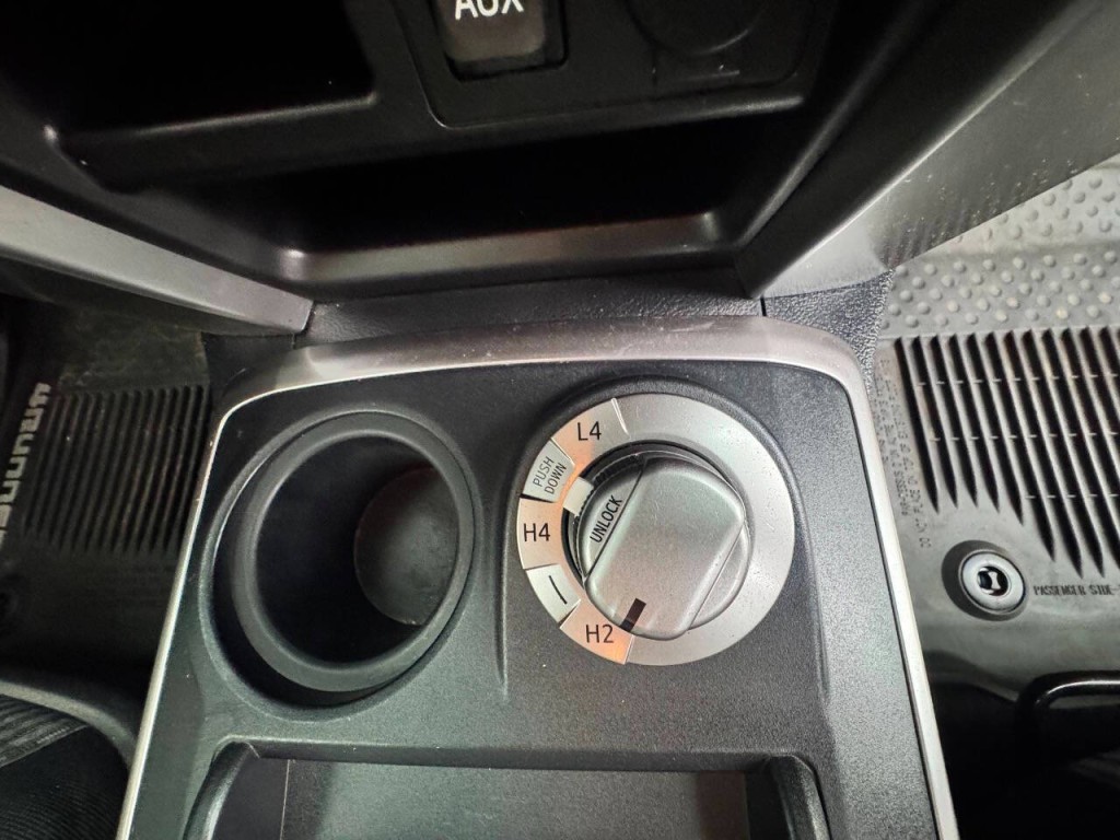 2017 Toyota 4Runner Image 18