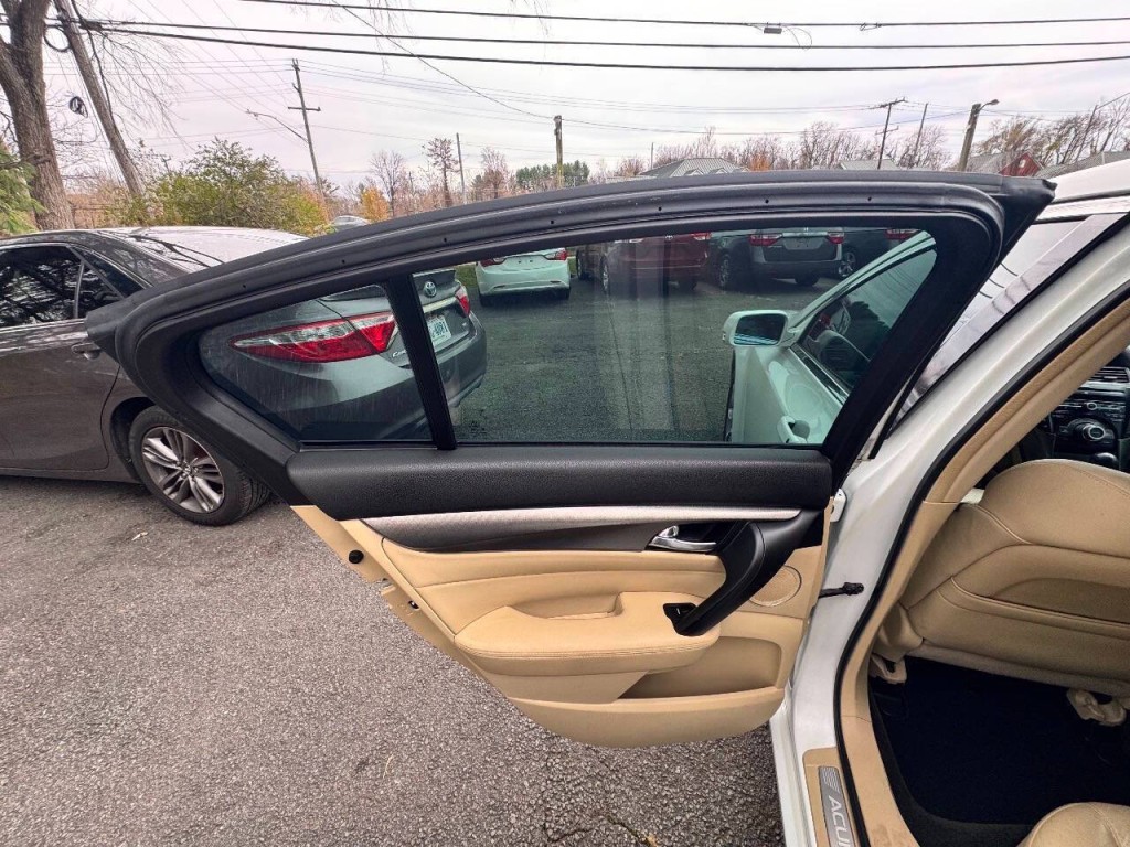 2012 Acura TL Image 9