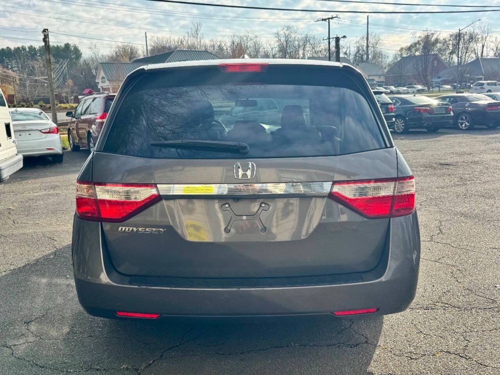 2012 Honda Odyssey Image 5