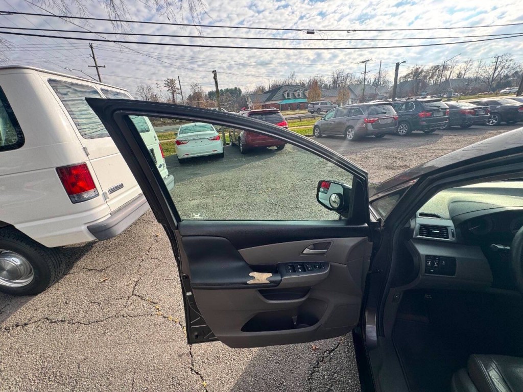 2012 Honda Odyssey Image 7