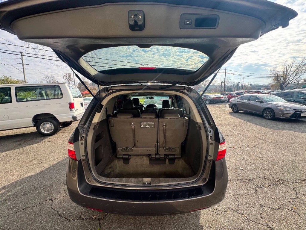 2012 Honda Odyssey Image 11