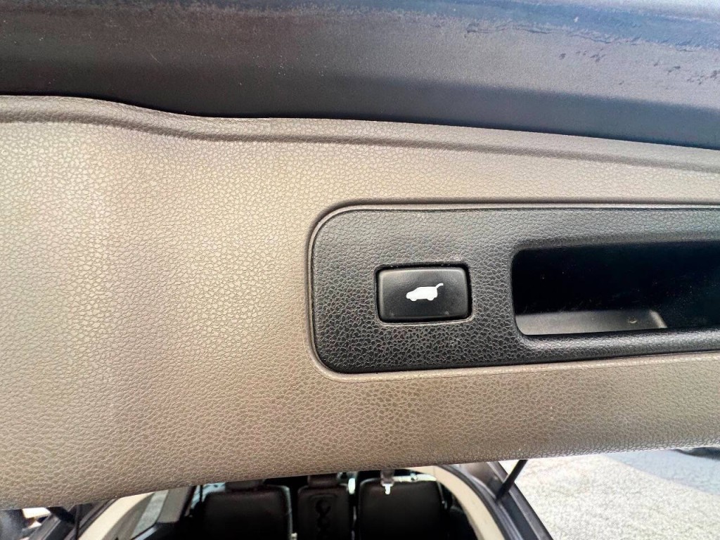 2012 Honda Odyssey Image 12