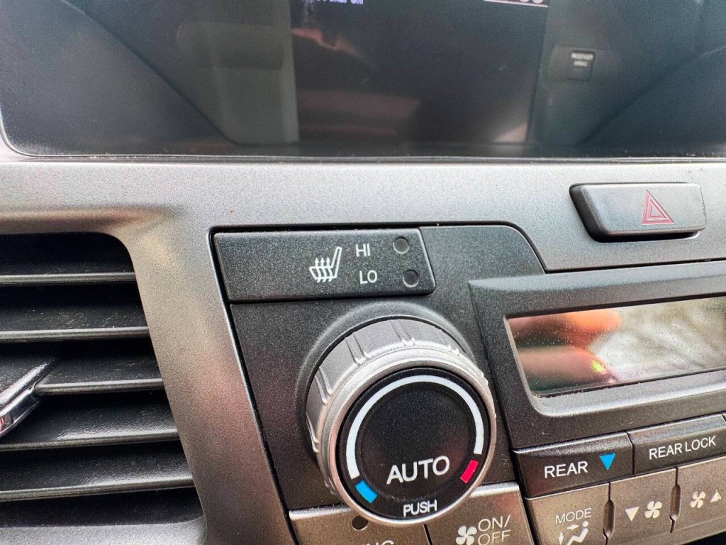 2012 Honda Odyssey Image 25