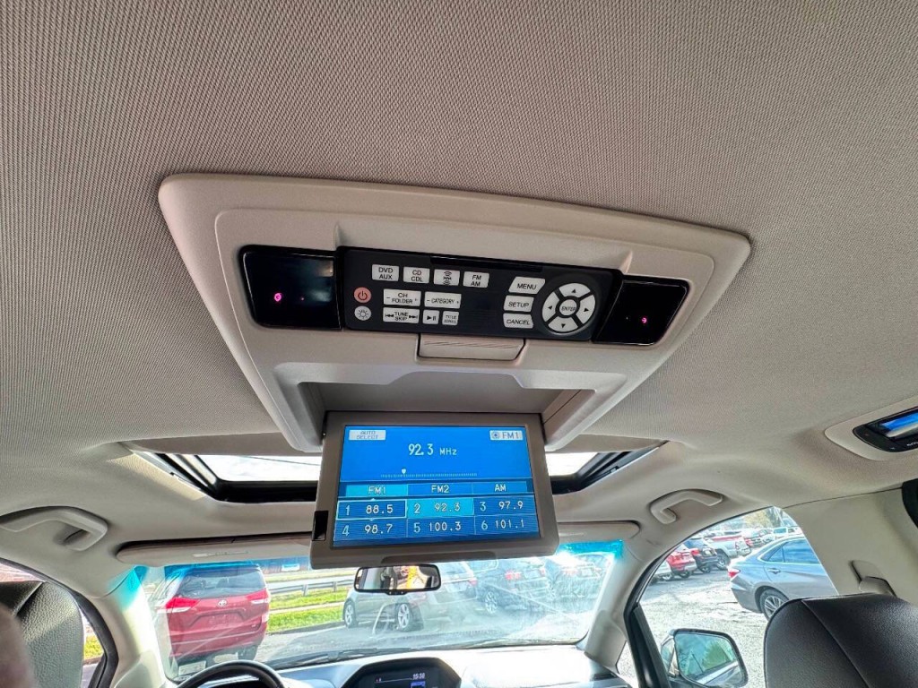 2012 Honda Odyssey Image 27