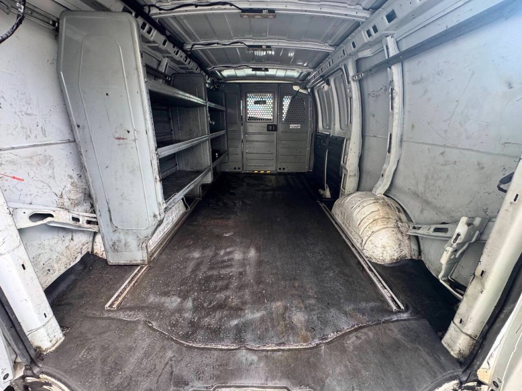 2018 Chevrolet Express Image 14