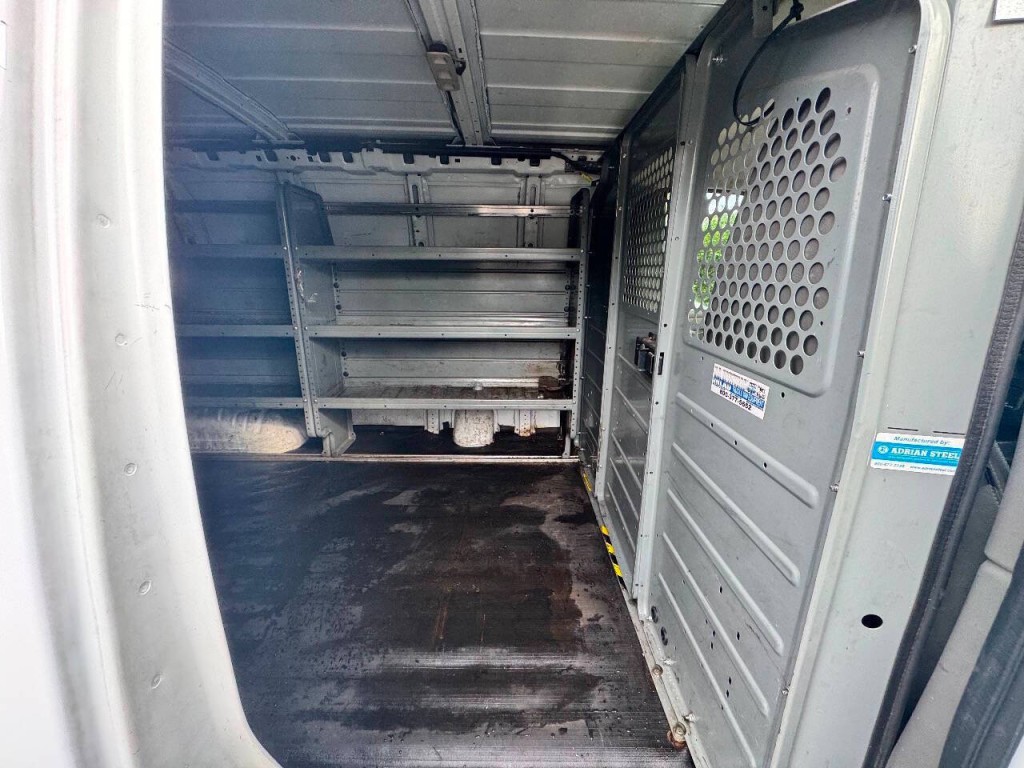 2018 Chevrolet Express Image 17