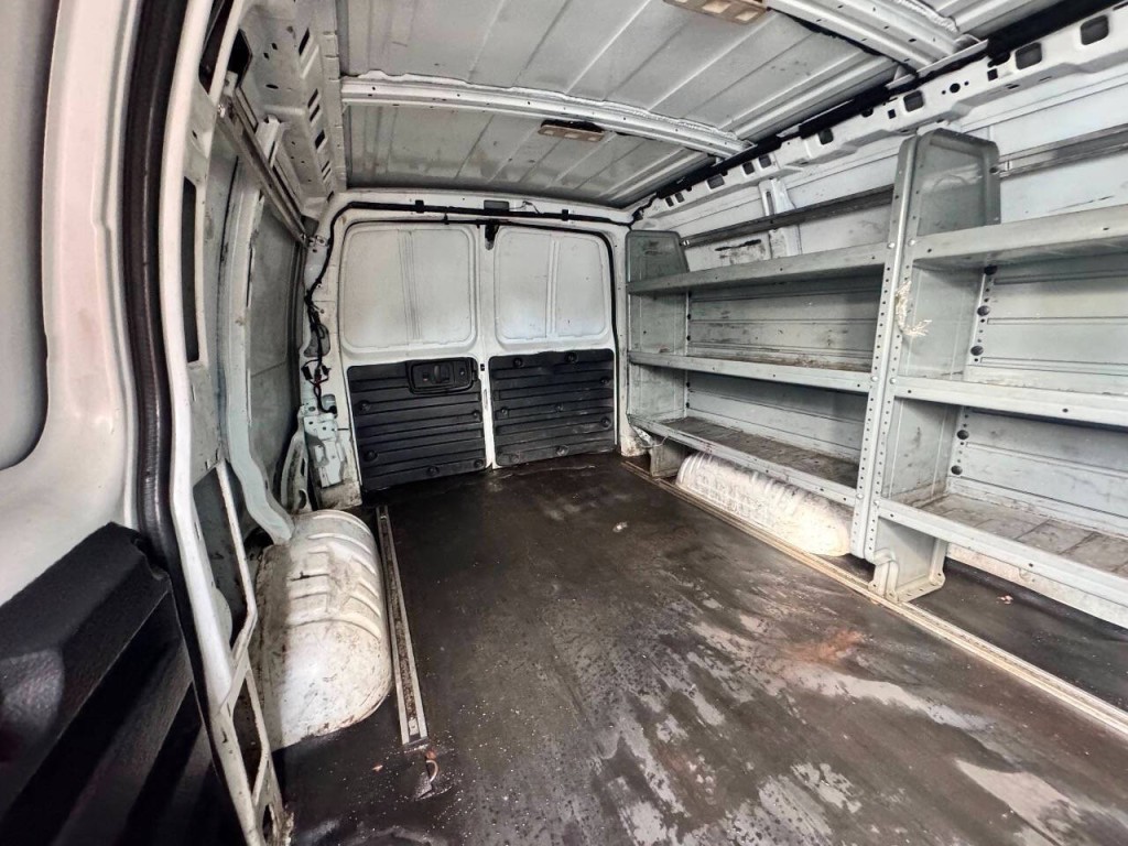 2018 Chevrolet Express Image 19