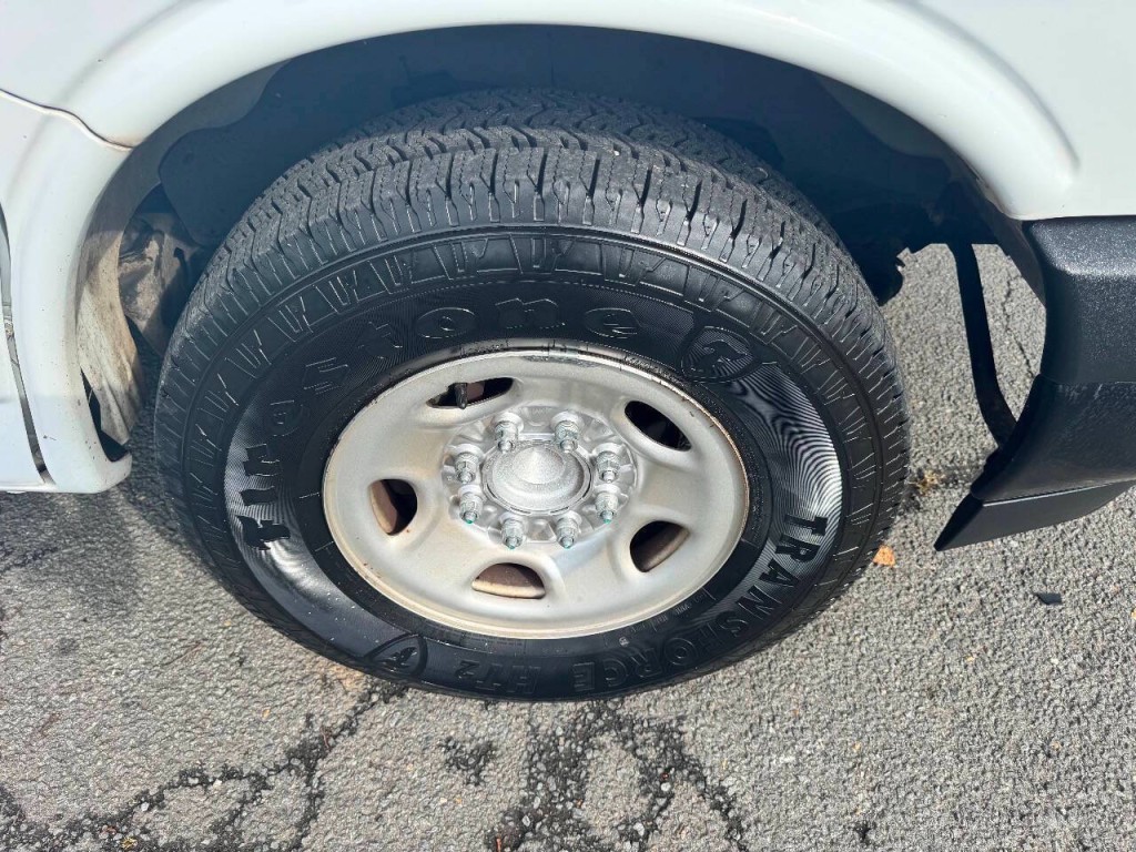 2018 Chevrolet Express Image 29