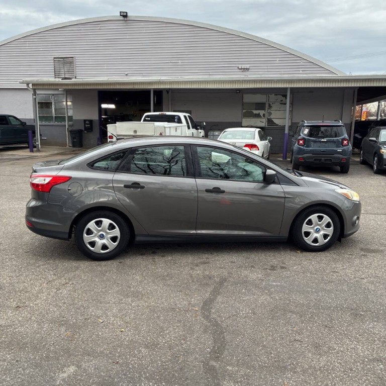 2012 Ford Focus Image 3